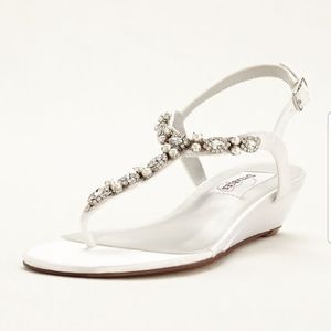 Brand new dyeables Myra satin 7.5 sandals Pearls